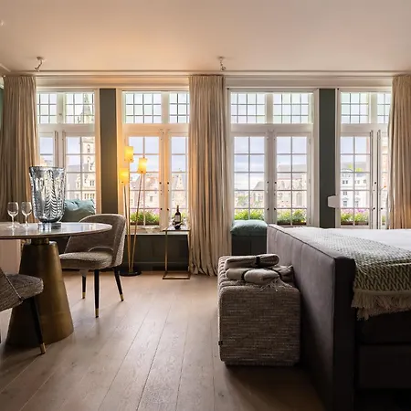 Rooms With A View-2