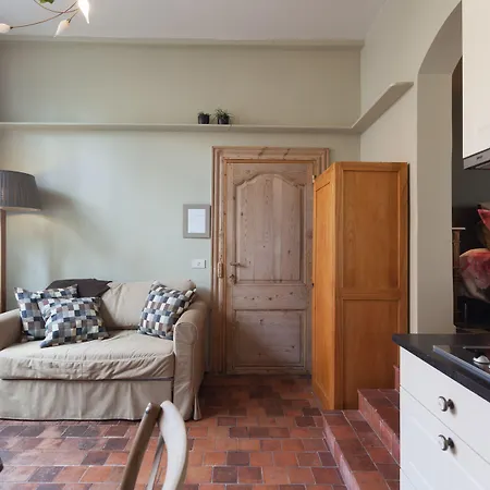 B&B Door 10-3
